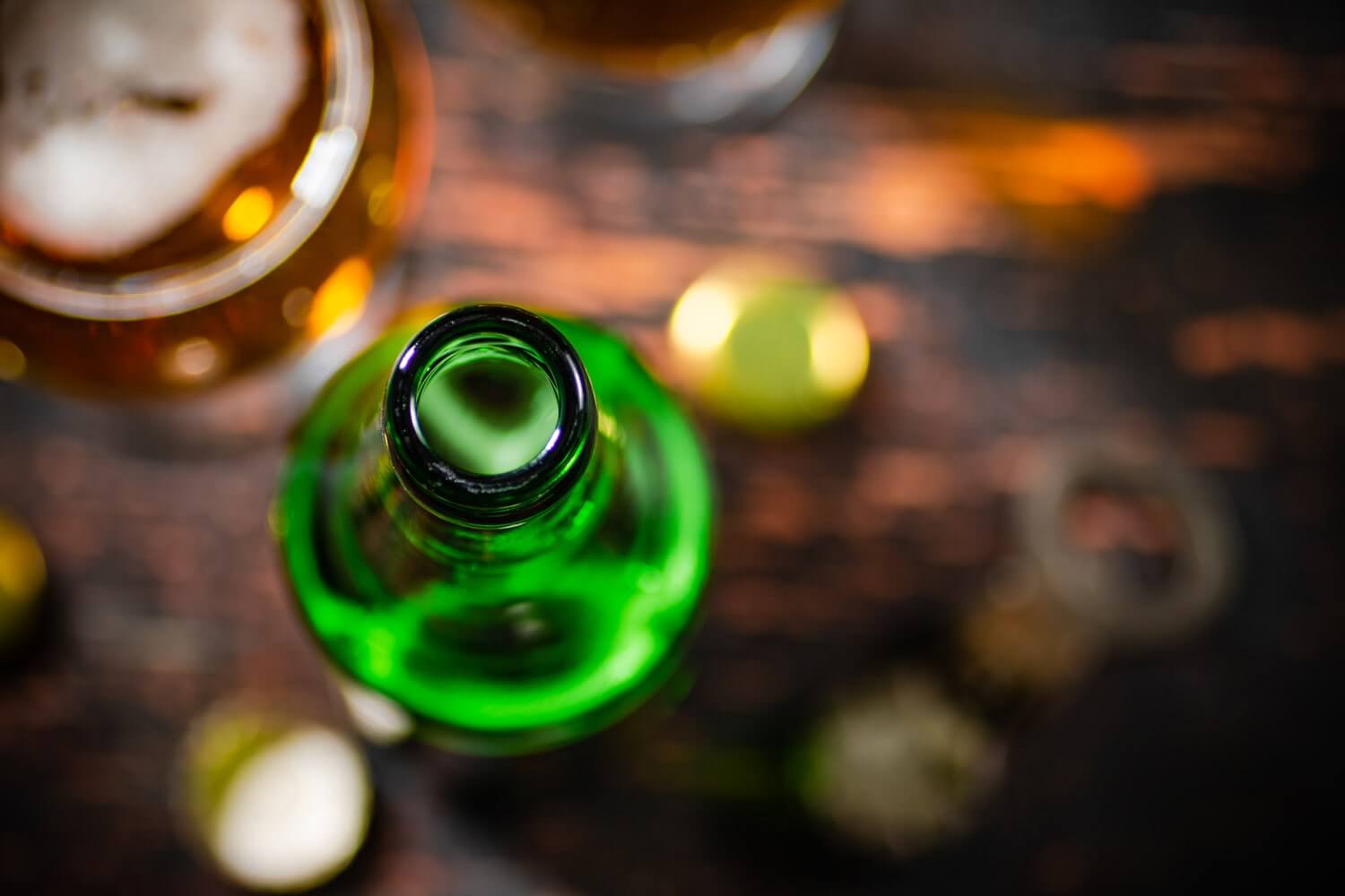 Alkohol nach Haartransplantation – Risiken und Tipps